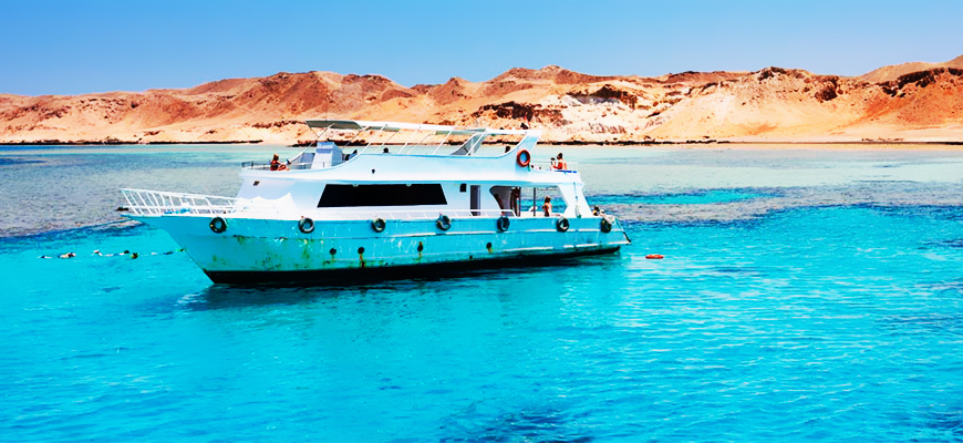 Tiran Island Day Trip by Boat from Sharm