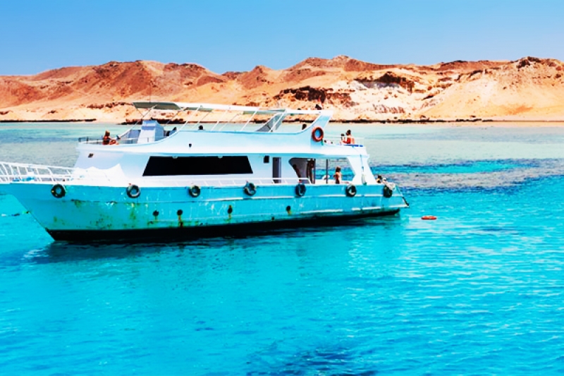 Tiran Island Day Trip by Boat from Sharm
