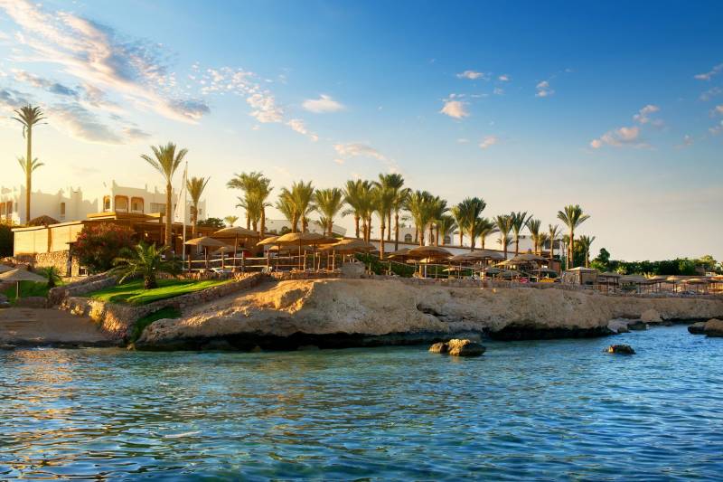 Egypt Luxury Vacations and Nile Cruises: Giza, Saqqara, Cairo, Aswan, Luxor and Sharm El-Sheikh